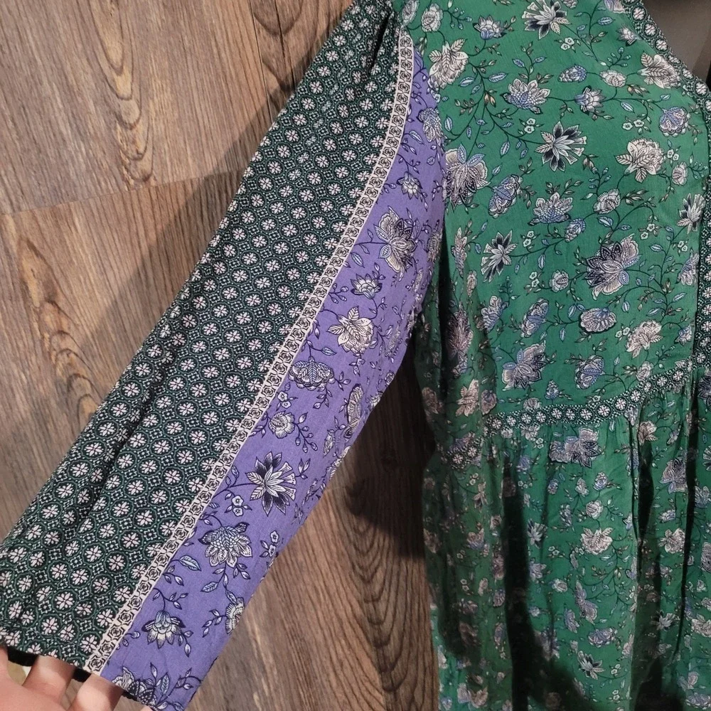 J Jill Lightweight Boho Dress Size M Green Mixed Floral Ruffle V-Neck 3/4 Sleeve